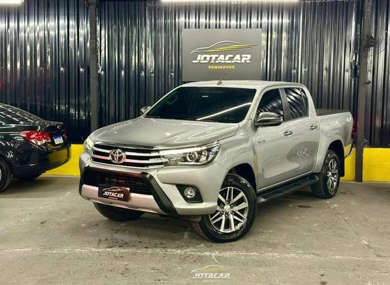 TOYOTA HILUX 2.8 SRX 4X4 CD 16V DIESEL 4P AUTOMÁTICO TOYOTA HILUX 2.8 SRX 4X4 CD 16V DIESEL 4P AUTOMÁTICO